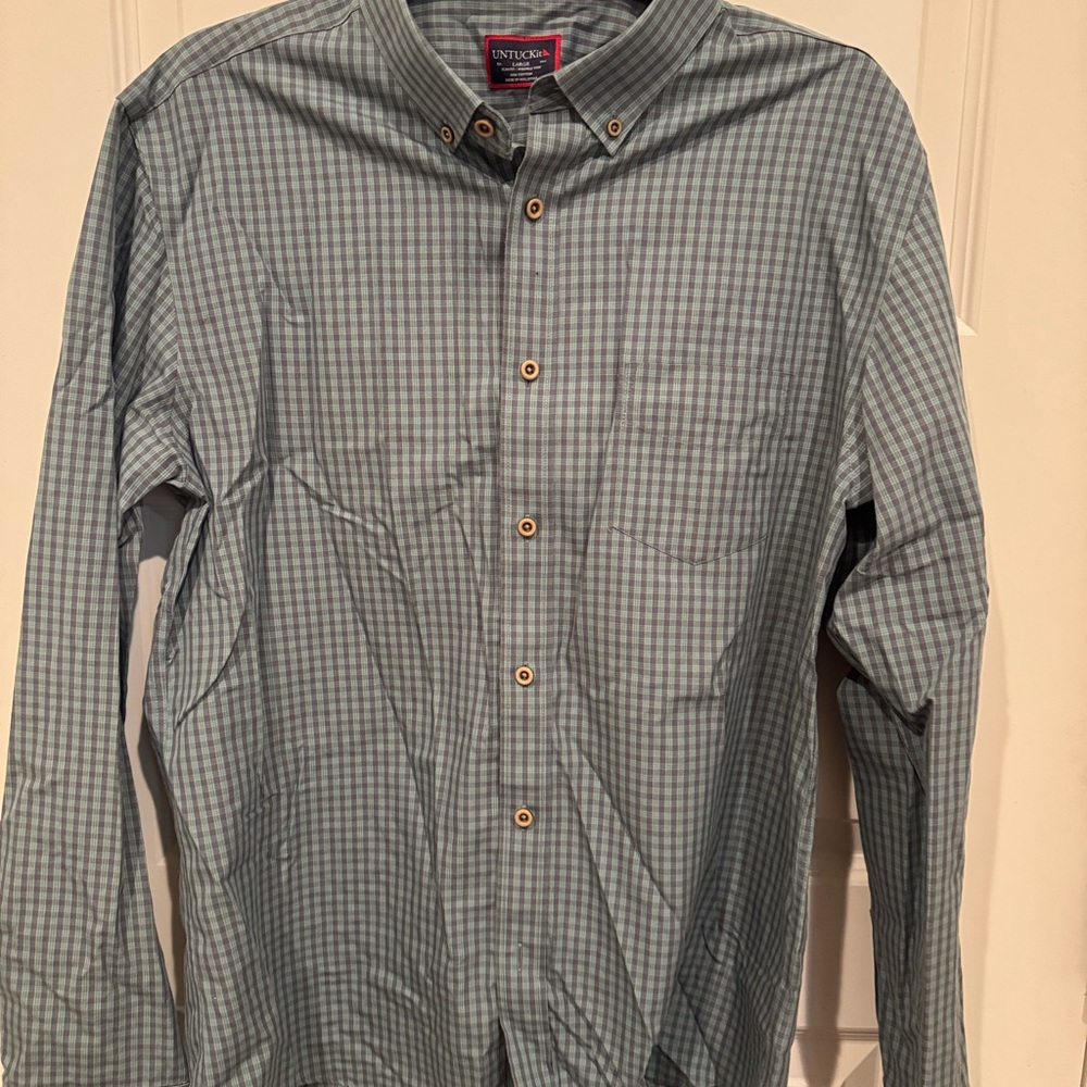 UNTUCKit Men's Blue Checkered Button Down Shirt